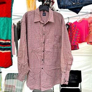Plaid shirt in great condition, needs some ironing.